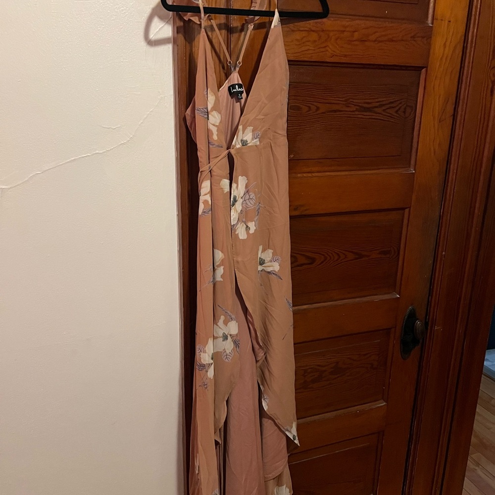 Lulus cap sleeve floral gown.